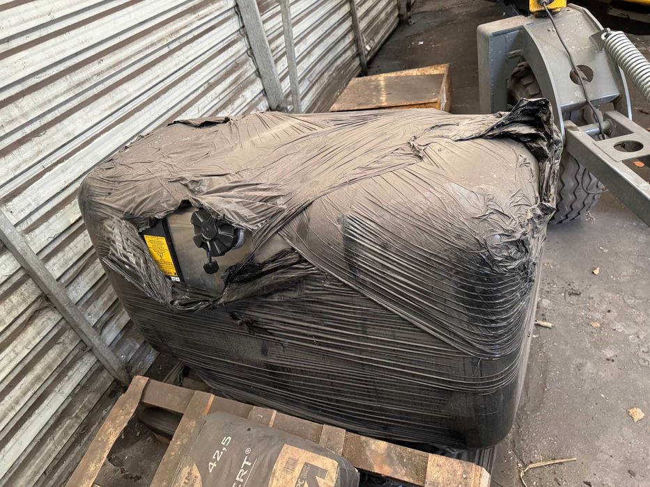 Zbiornik na paliwo aluminiowy z łapami z uchwytami kompletny nowy