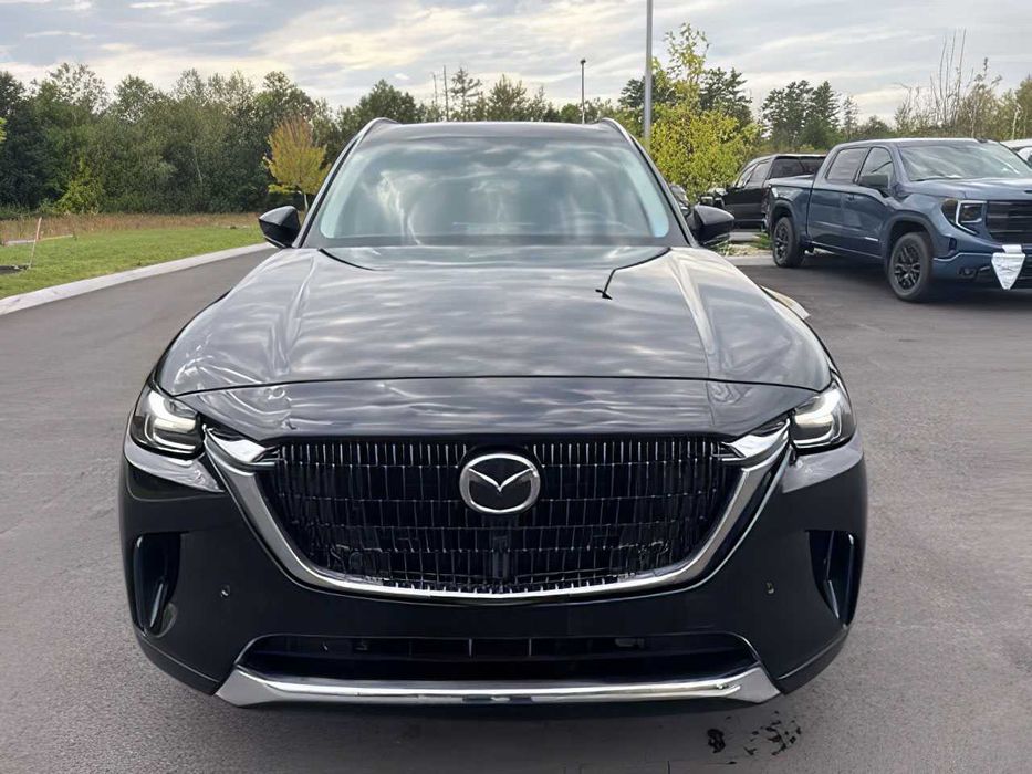 Mazda CX-90      2024