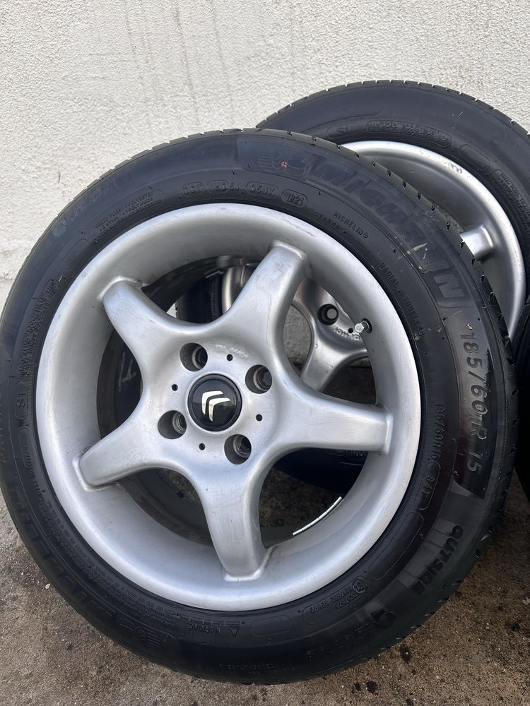 Jantes citroen, pneus 15 , semi novos em bom estados, preço negociavel