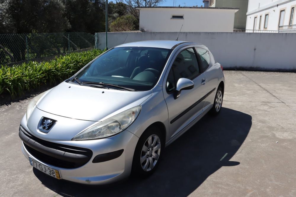 Peugeot 207 1.4 HDi (2008) – Económico e Fiável