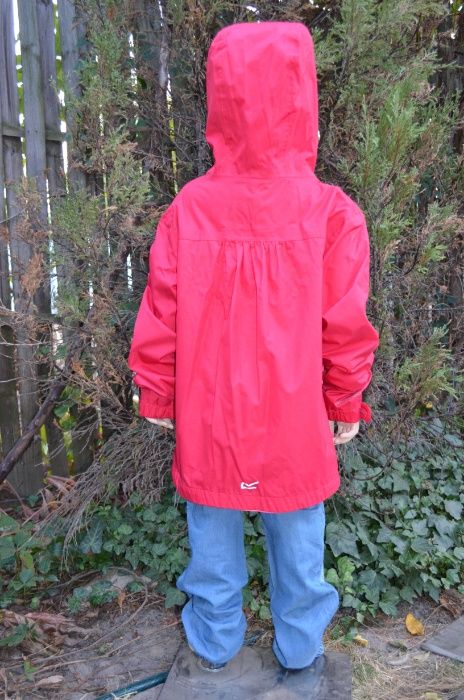 Крутая фирменная демисезонная куртка дождевик штормовка Regatta