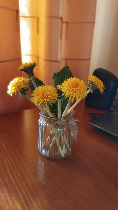 одуванчики из полимерной глины в наличии.