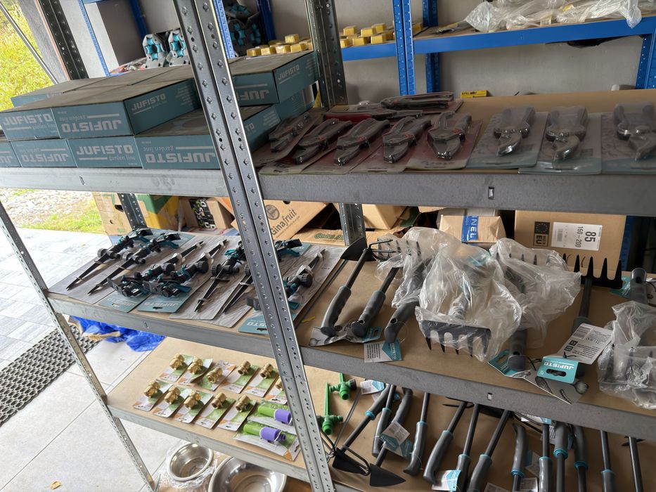 Sprzedam artykuły budowlane do sklepu