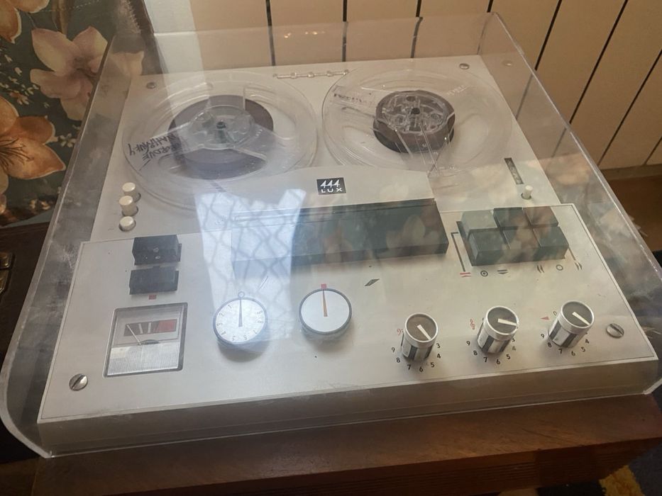 Магнітофон котушковий Tesla