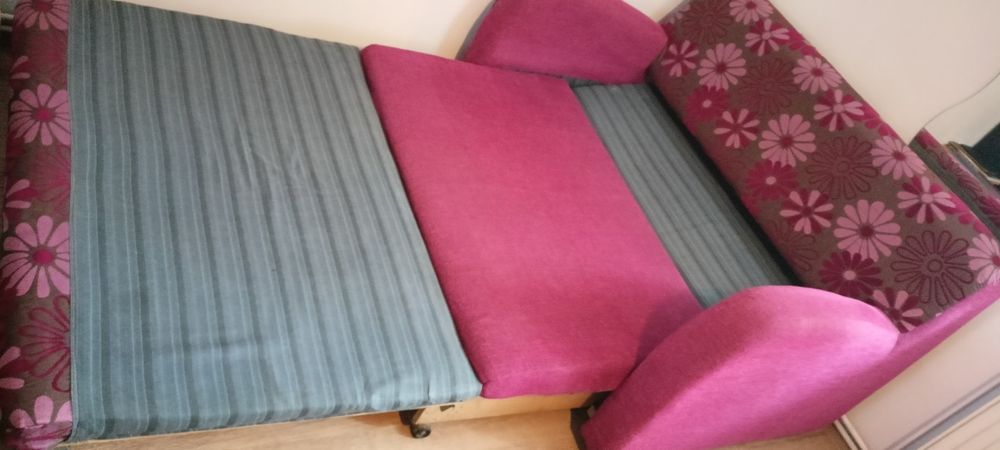 Sofa dwuosobowa z funkcją spania,fotel