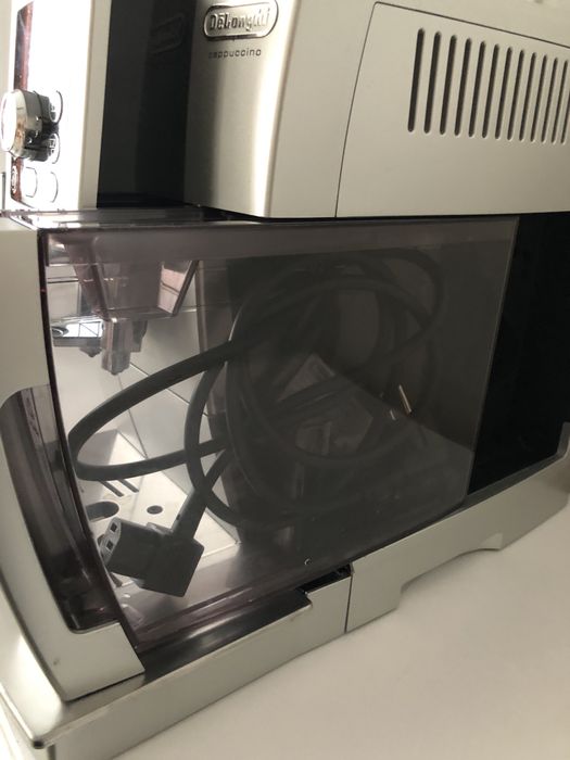 Кавомашина DeLonghi Cappuccino ECAM23.466.s кофемашина