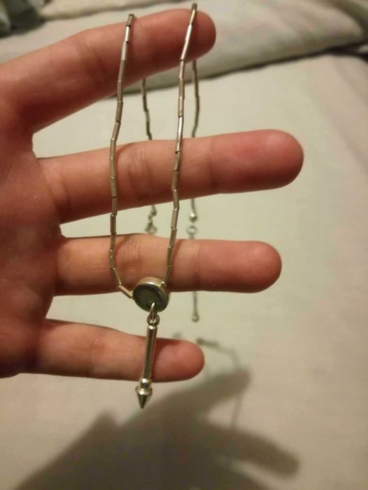 2 colares e 1 pulseira