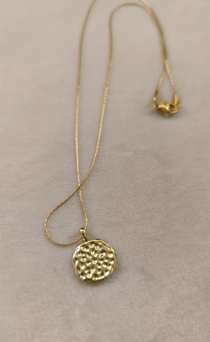 Naszyjnik z gwiazdką_ złoto i emalia