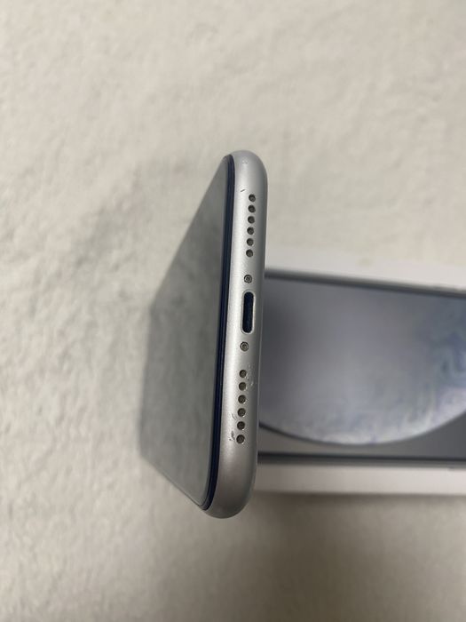 Продам айфон хр 64 гб