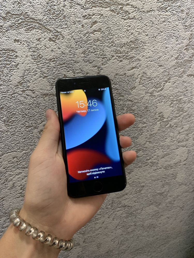 Продам Айфон/Iphone 7 32 gb Black
