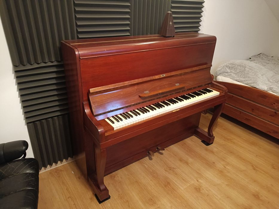 Pianino Calisia w pełni sprawne, regularnie strojone, PARTER!