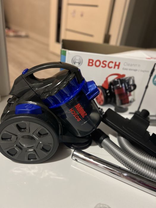 Пилосос Bosch 2000W синій
