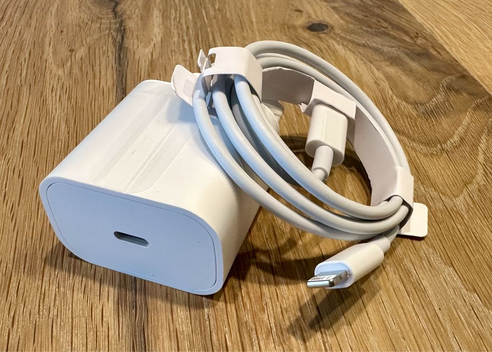 Ładowarka do iPhone + kabel 1m usb-c/lightning