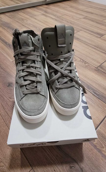 Оригінальні кросівки,хайтопи Adidas 40 розмір