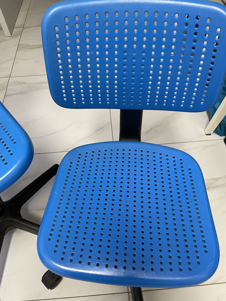 Krzesła obrotowe regulowane Ikea plastikowe