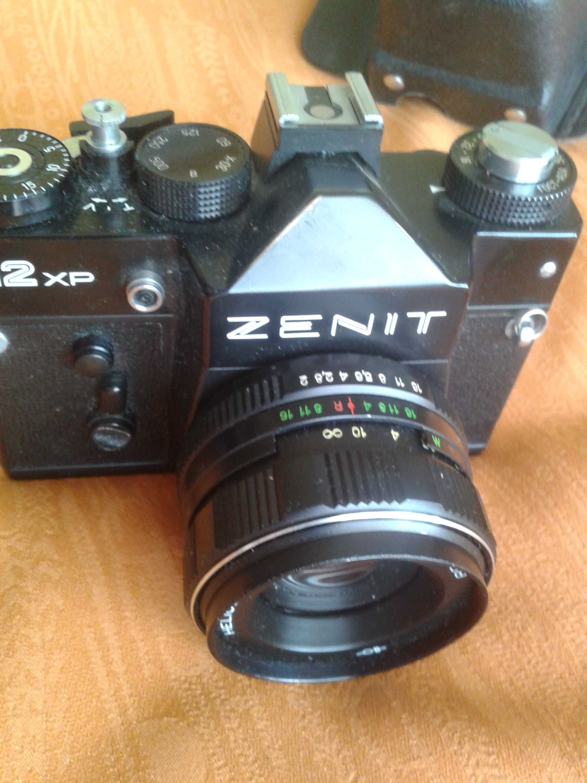 Aparat fotograficzny ZENITH 12XP z obiektywem Helios 44M