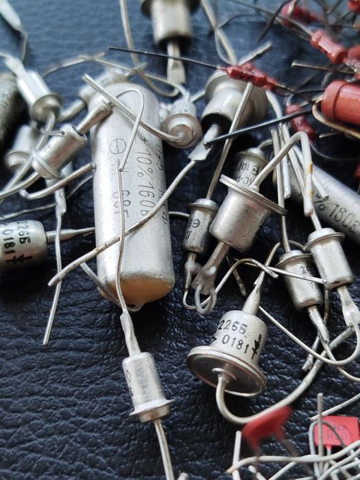 Резистори -конденсатори радянскіх часів