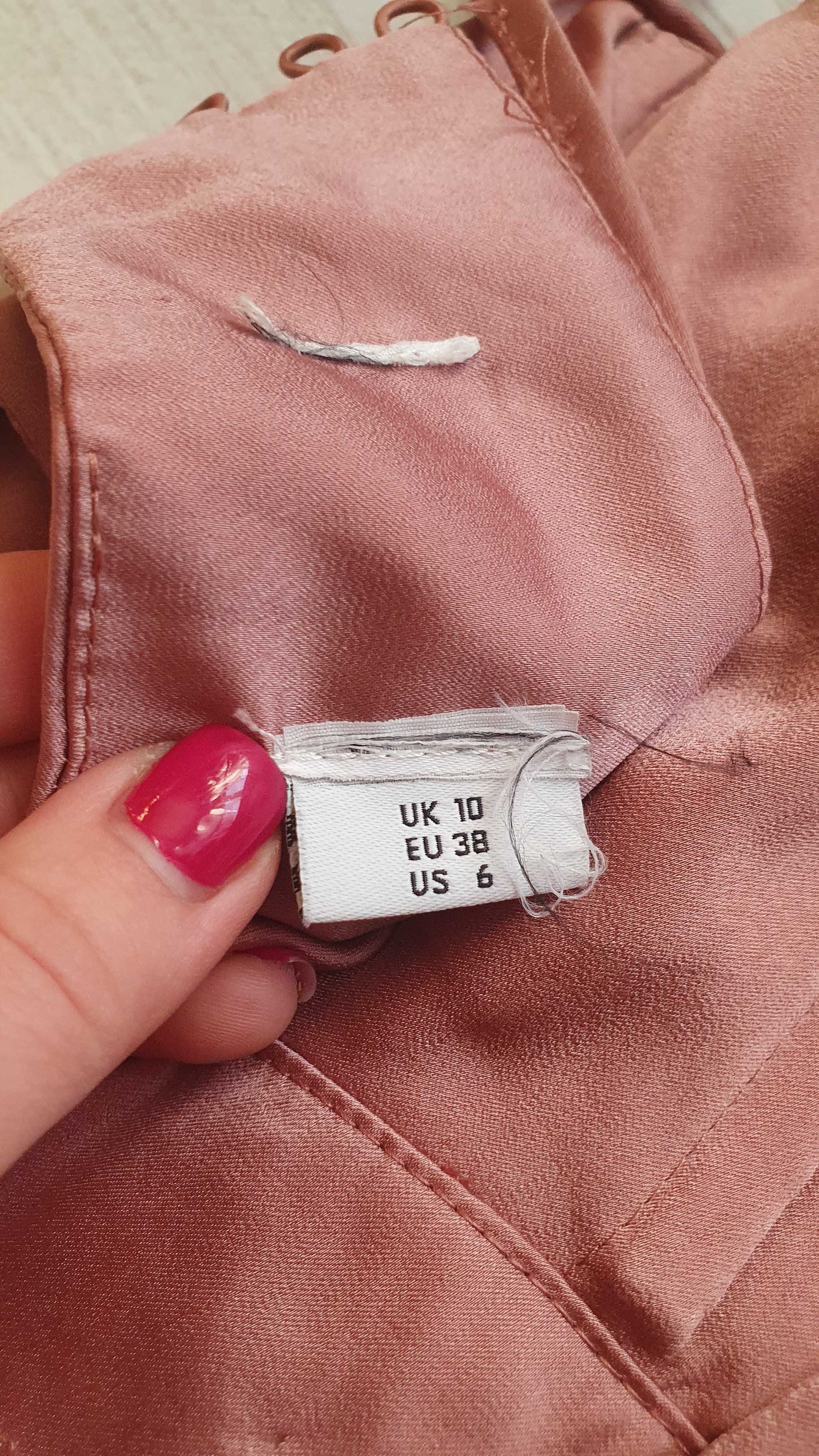 Satynowa sukienka z rozcięciem maxi z drapowanym dekoltem  M 38 ASOS