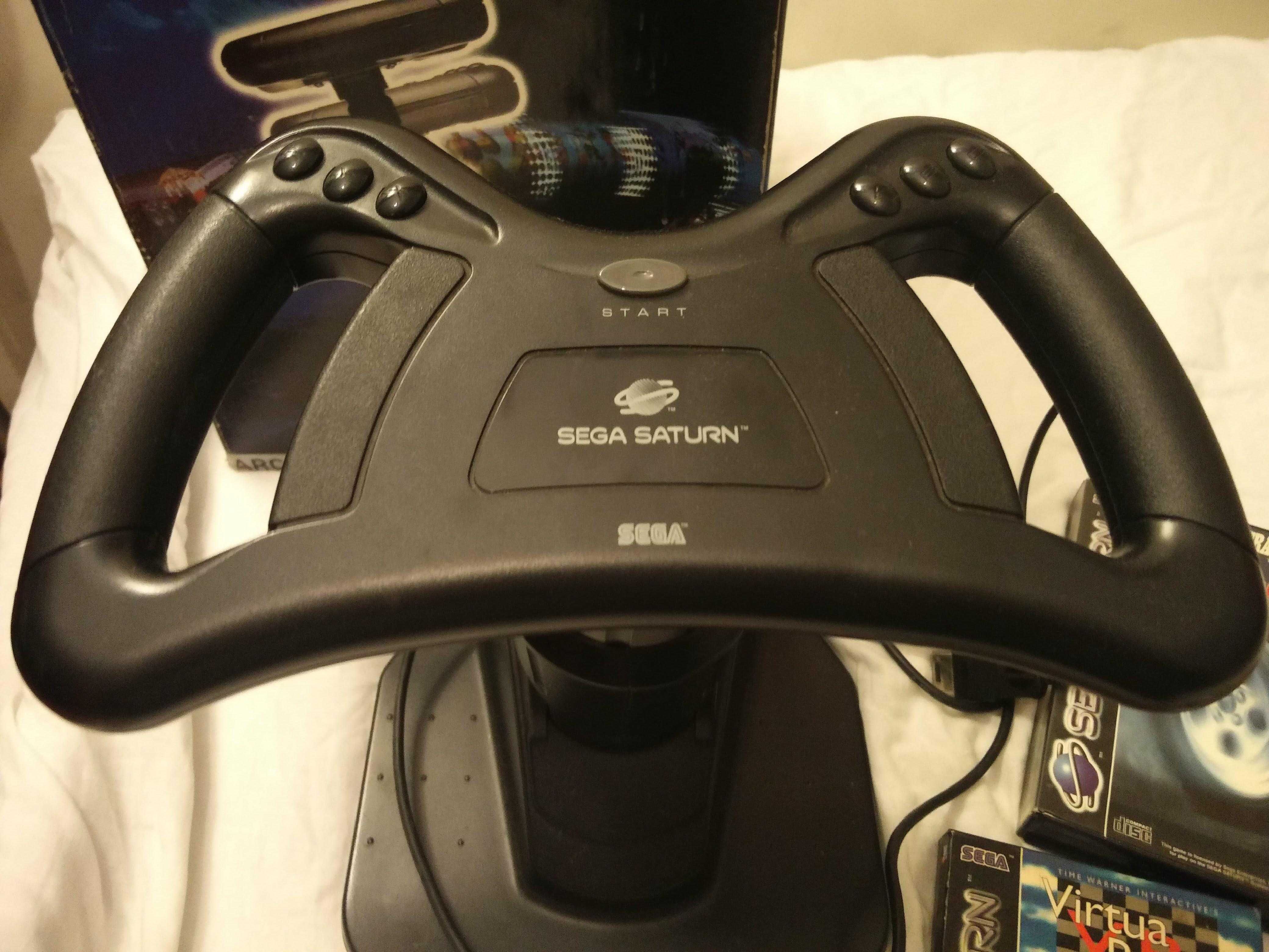 Volante Arcade Racer para Sega Saturn na caixa