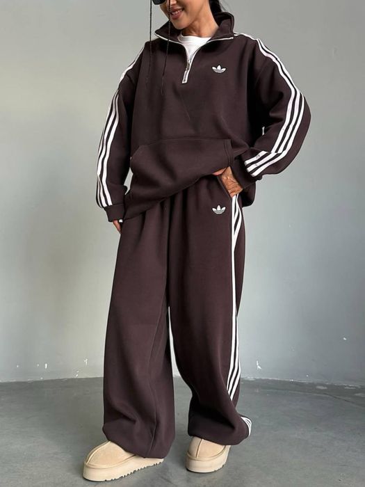 Жіночий спортивний костюм/ спортивний костюм