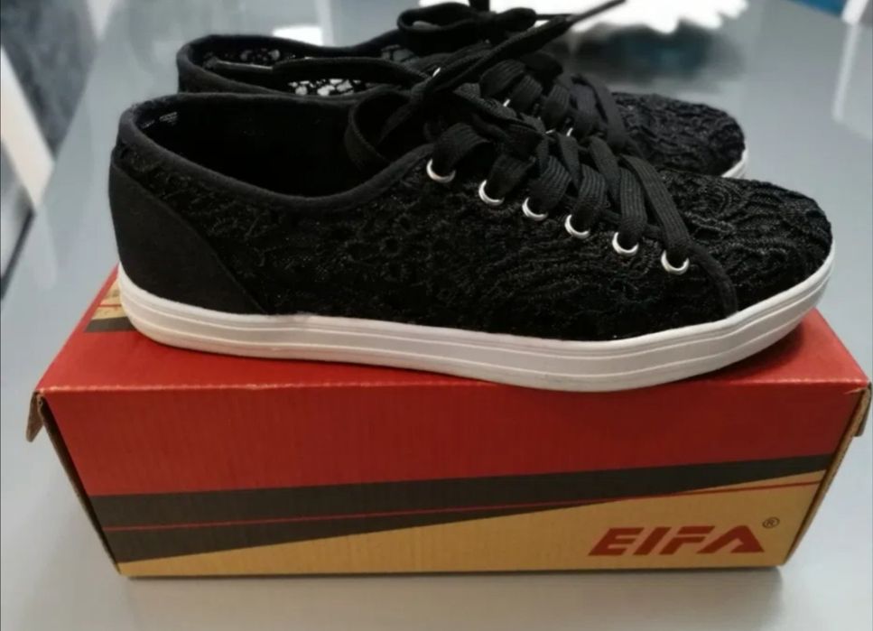 Sapatilhas Renda Preta