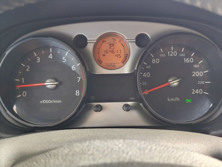 Продам nissan qashqai 2007