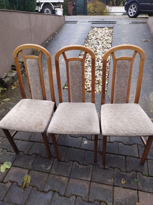 Krzesła na sprzedaż