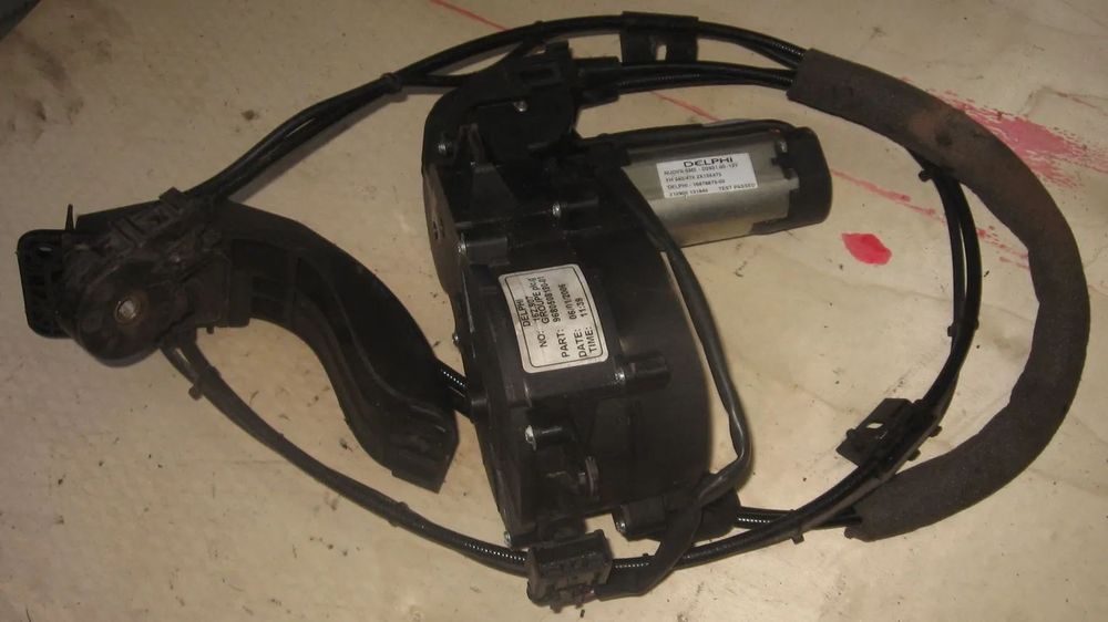 mechanizm linki lewy drzwi odsuwanych PEUGEOT 1007