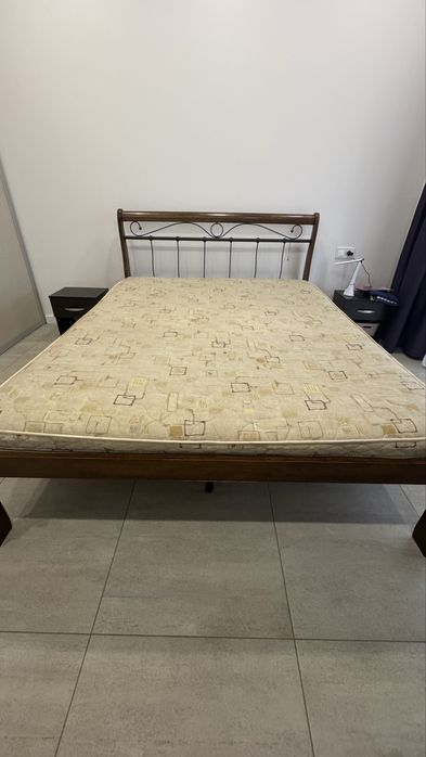 Продам двоспальне ліжко 200*160