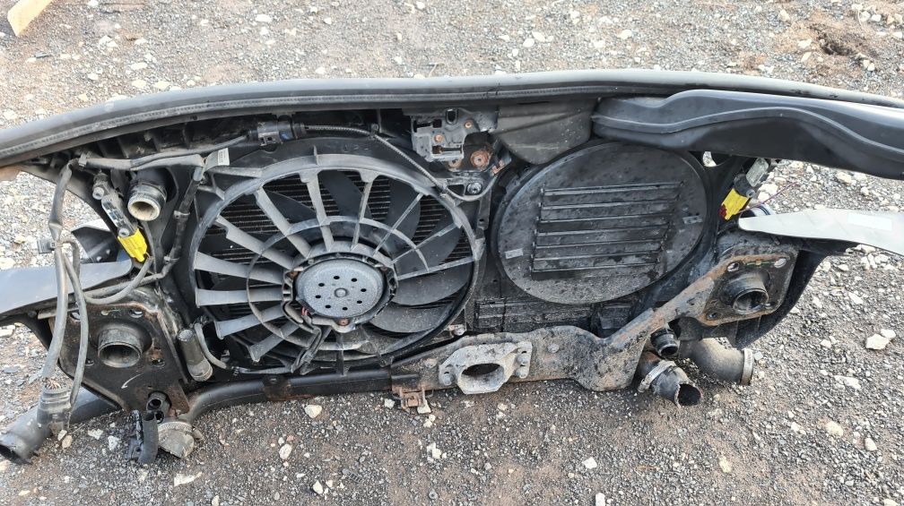 PAS PRZEDNI 2.7 3.0 tdi Manual wzmocnienie+chłodnice AUDI A4 B7 2005r