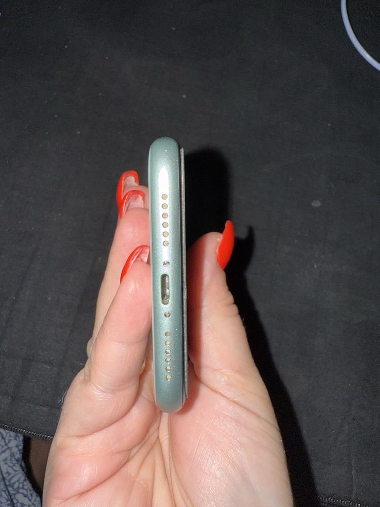 Iphone 11 em bom estado