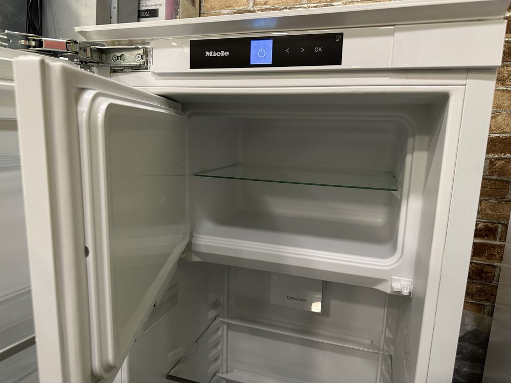 Холодильник під монтування Miele K 7734 F(Німеччина)2023рік. Ціна!!