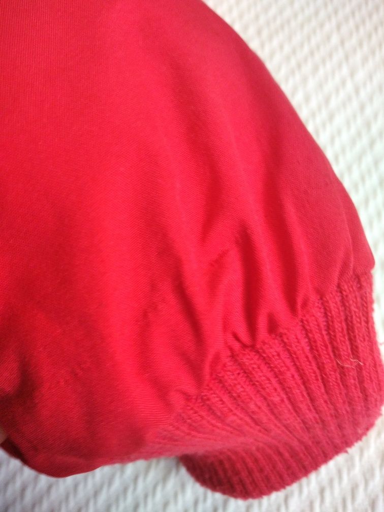 Куртка зимняя красная для девочки 4-5 лет