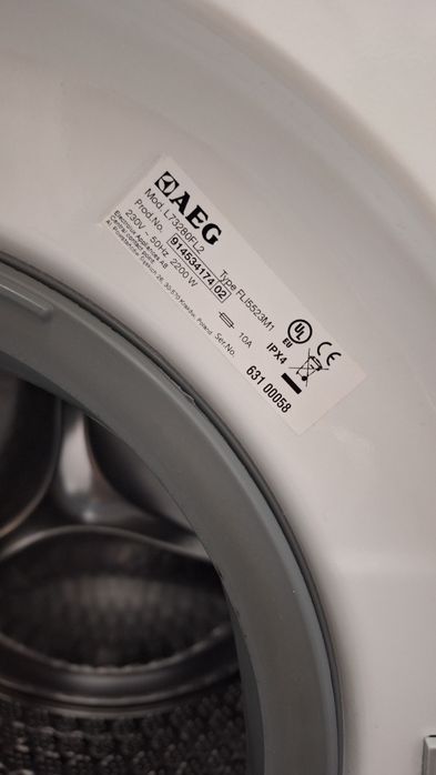 Máquina de lavar AEG