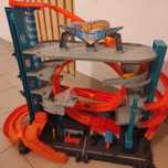 hot wheels ultimate garaż