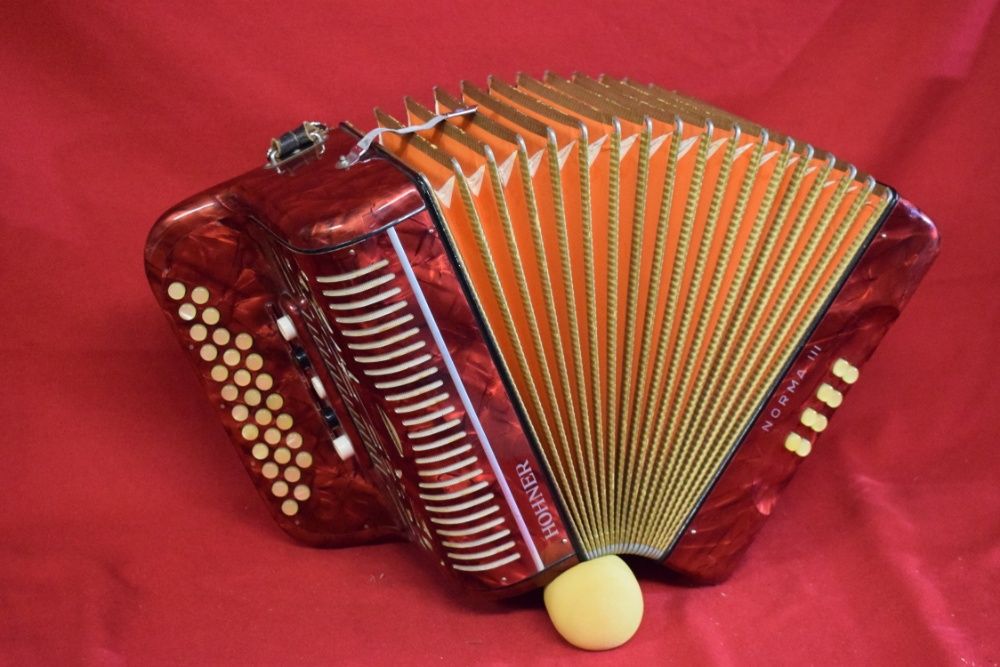 Concertina Hohner Norma III 3 Voz tonalidade #do#