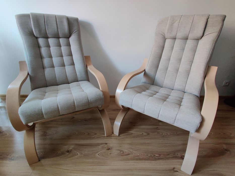 Fotel w kolorze beżowym