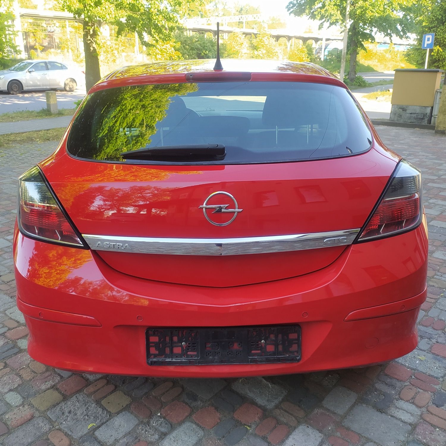 Opel Astra GTC benzyna nowy rozrząd ładny stan