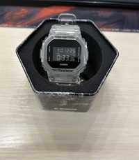 Часы Casio G-Shock DW-5600SKE-7ER