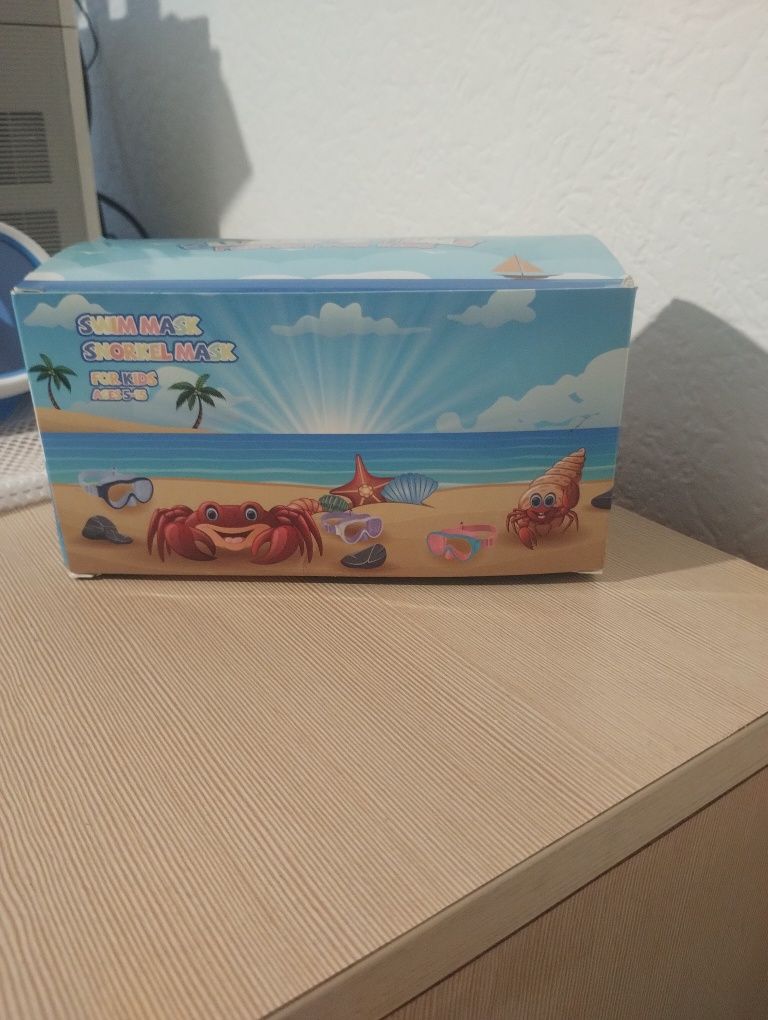 Maską do nurkowania