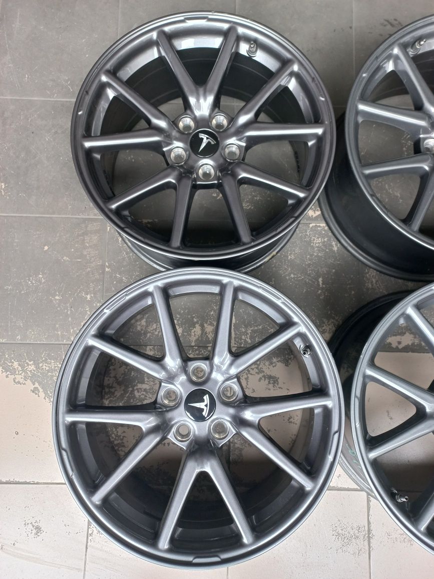 Диски r18 5×114,3 et40 Tesla
