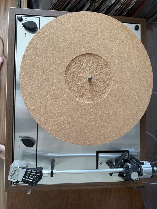 Gira discos Thorens 165