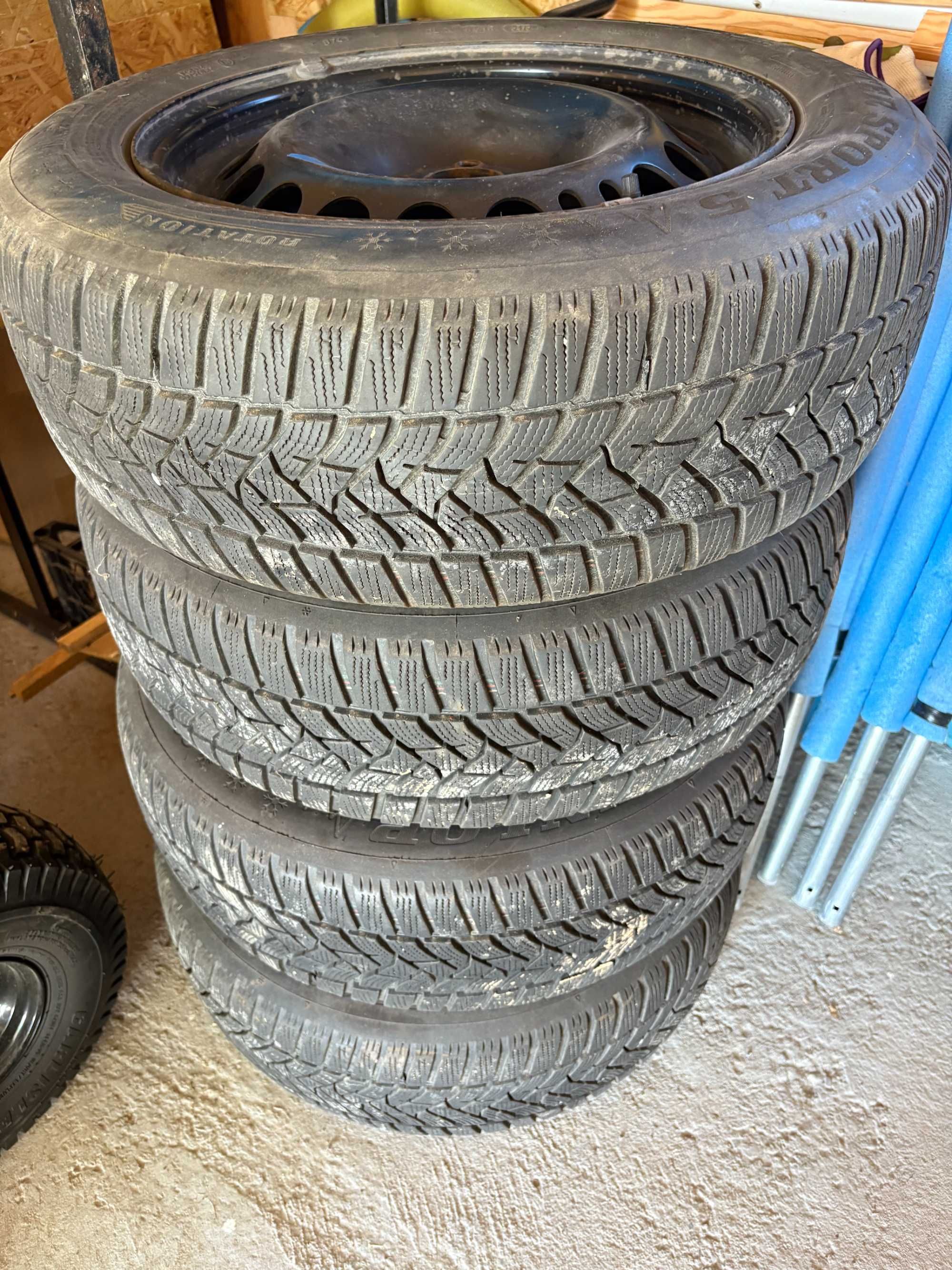 Koła stalowe 16 cali + opony zimowe Dunlop 205/60 R16