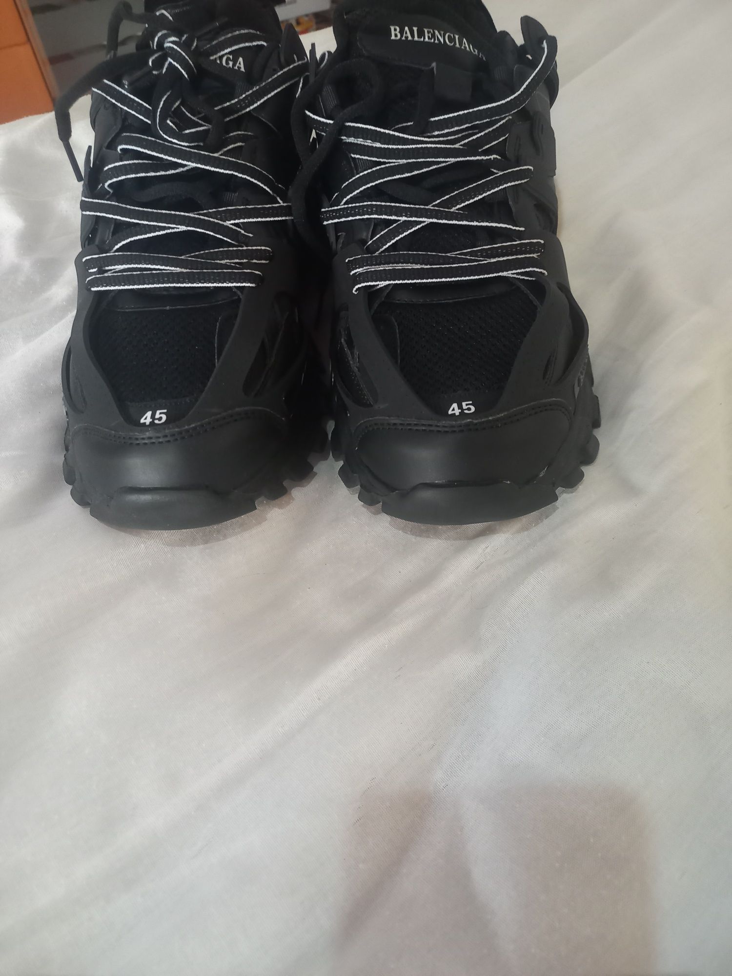 Tenis balenciaga nunero 45 eur