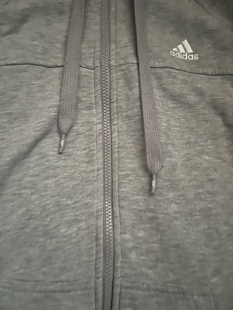 Szara rozpinana bluza Adidas z kapturem