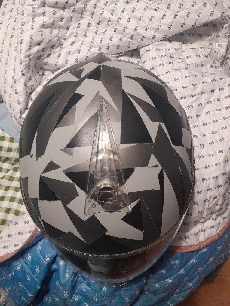 Capacete CABERG tam L / Shark tam M