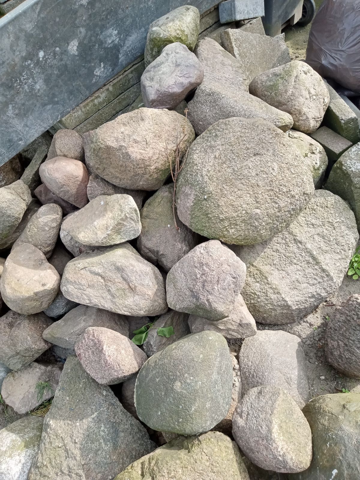 Kamienie ogrodowe