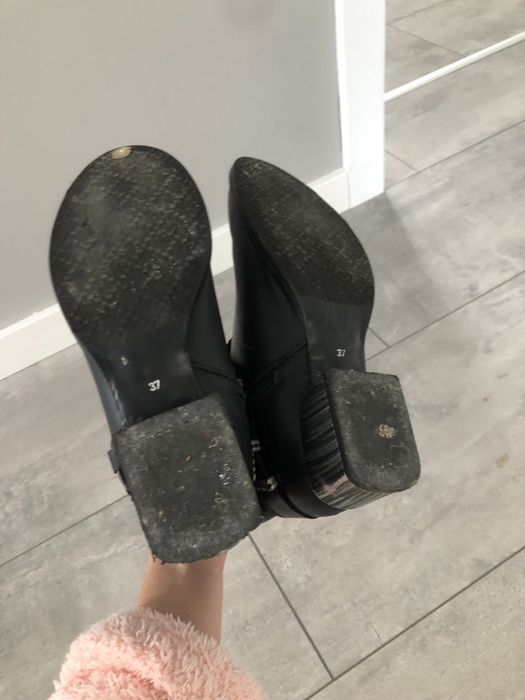 Fajne botki Venetti 37, wkladka 24 skora naturalna