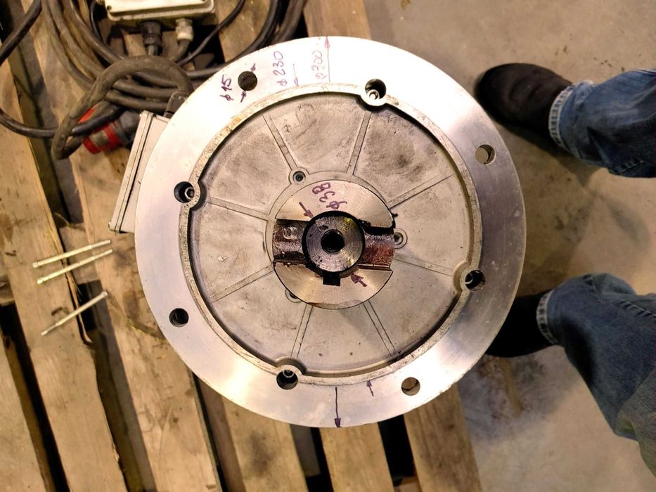 Silnik elektryczny kołnierzowy 11 kW