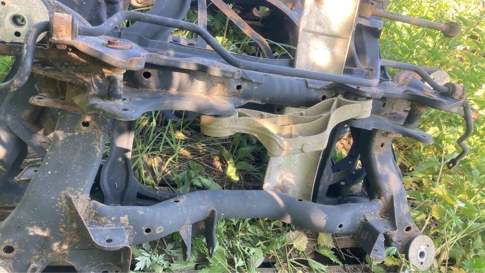 Підрамник задній балка Audi A6 quattro A6 C5 8E0505323D